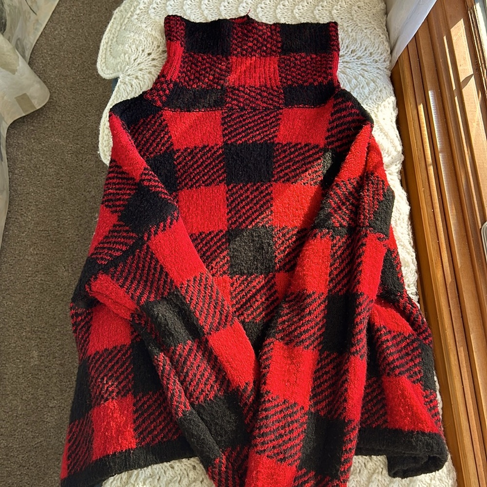 No Boundaries - Plaid Red and Black Sweater